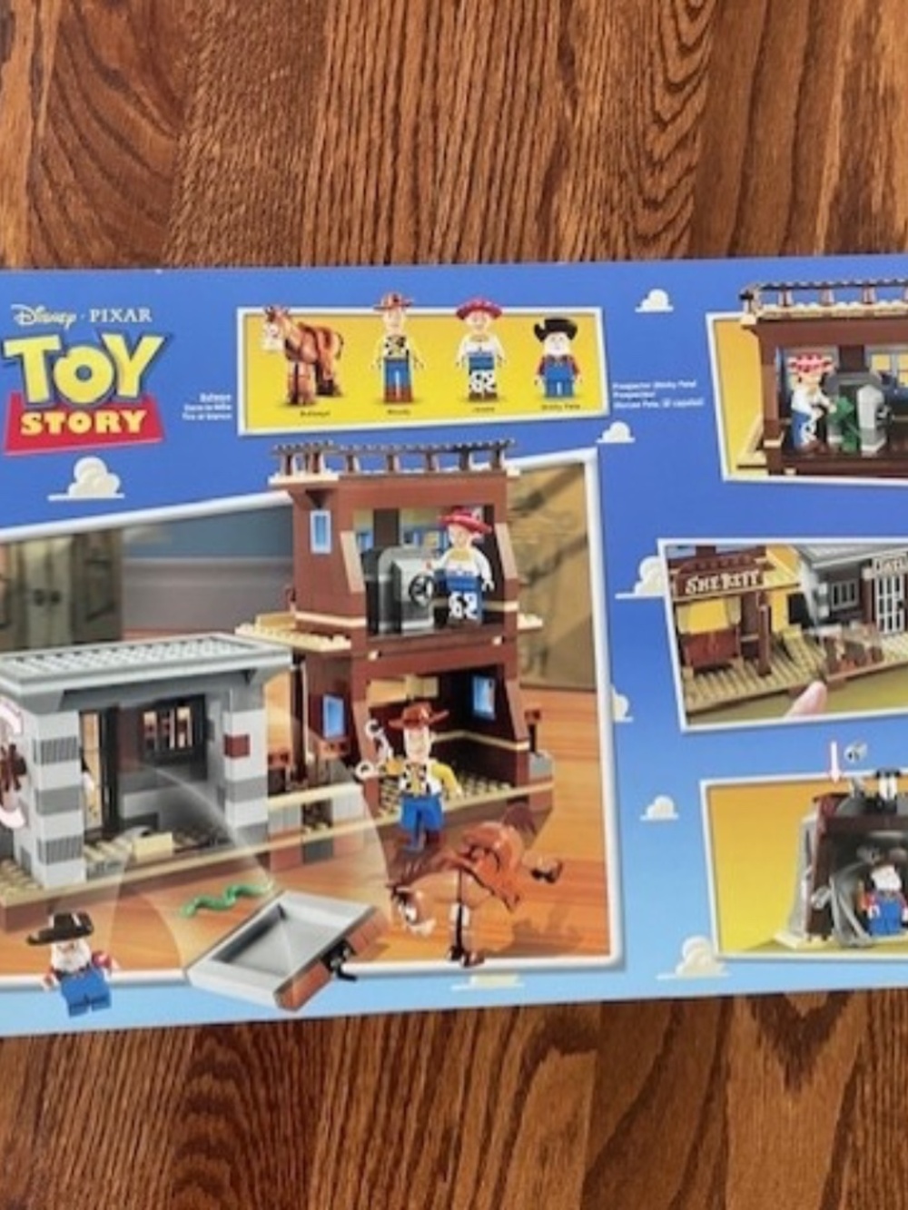 LEGO Toy Story 7594 Woody's Roundup! Have Wild West Adventure With Woody & Pals - Picture 5 of 10